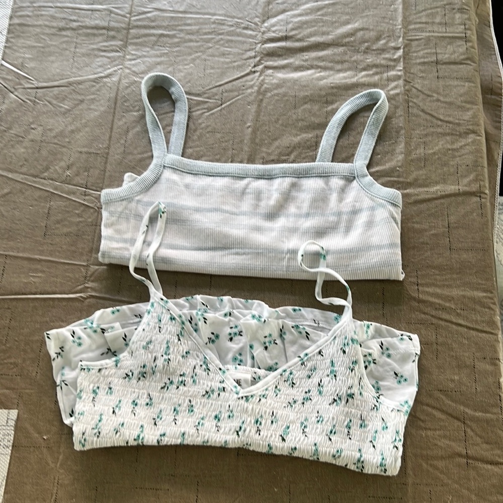 Lot of 2 CUTE CROP TANKS PacSun basic and Me to We